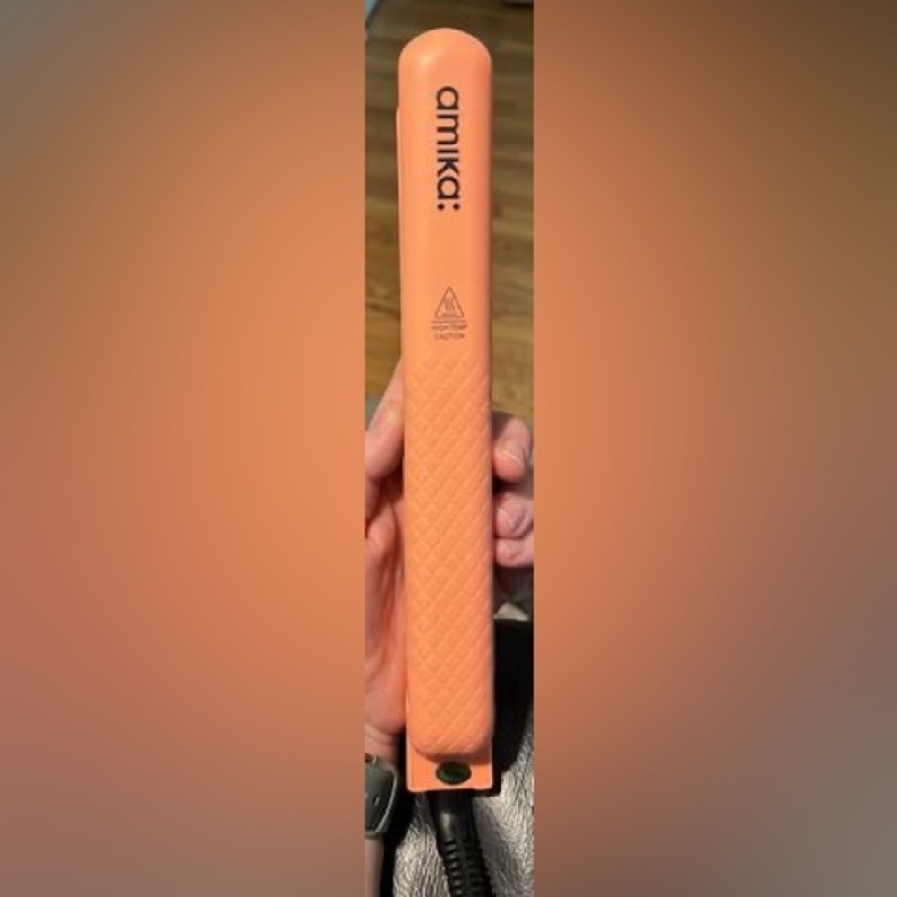 Amika Limited Edition Hair Straightener